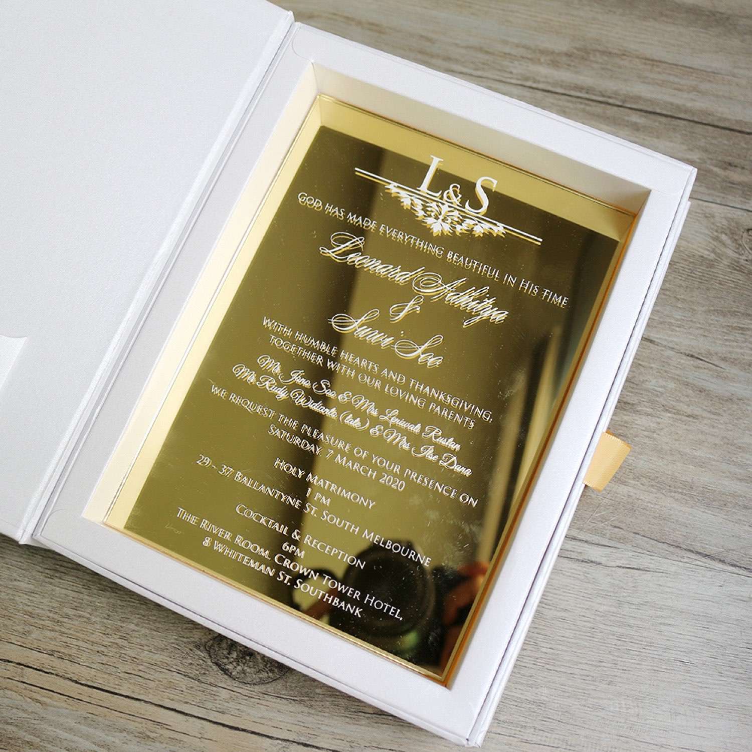 Hardcover Box Gold Mirror Acrylic Invitation Card Wedding Invitation Customized